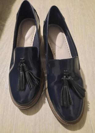Туфлі clarks