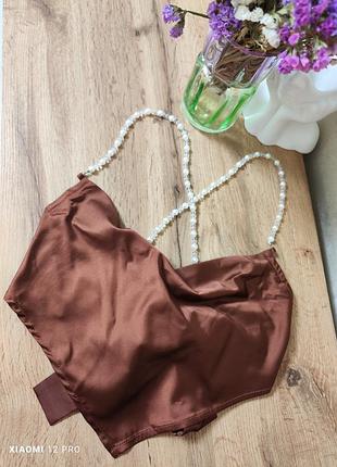 Шовковий коричневий топ з бусинами від cider, розмір s