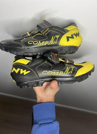 Велосипедне взуття shimano