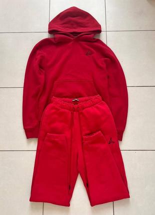 Спортивный костюм “air jordan essentials red”