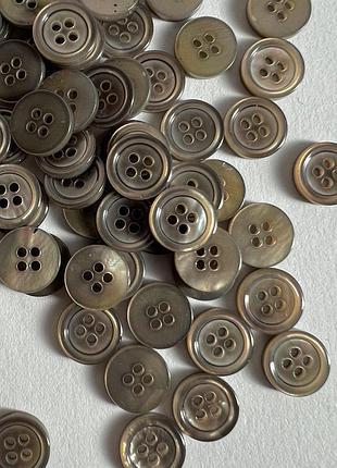 Ґудзик  сорочковий бортик 4отв ха 10мм хакі мушля