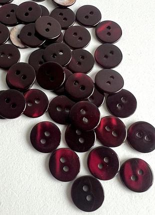 Пуговица рубашечная плоская 2отв бордо 12мм ракушка