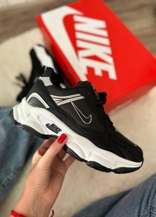Кросівки nike