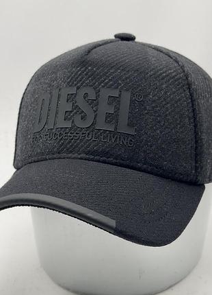 Теплая бейсболка diesel