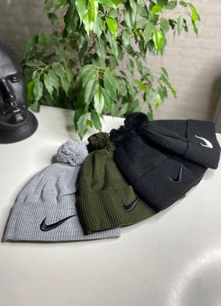 Мужская шапка nike зимняя на флисе вышитый логотип спортивная с помпоном/балабоном утепленная найк 46-62 см