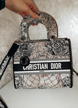 Сумка christian dior
значок "проверено сообществом" подтвержден