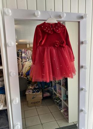 Шикарна сукня з бусинками 1-4 р