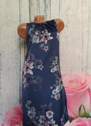 Шелковистое платье с цветами2 фото