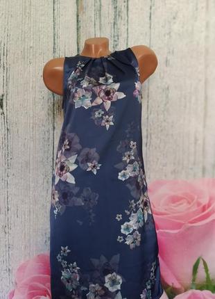 Шелковистое платье с цветами5 фото