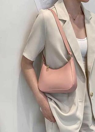 Компактная светло-розовая сумочка