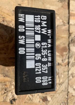 Блок управління склоочистника bmw e36 61358357068
