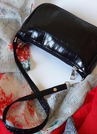 Черная сумочка багет 6