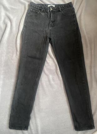 Джинсы мом