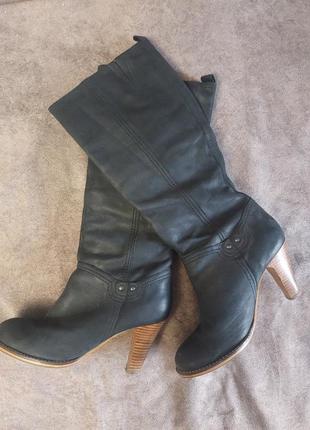 Утепленные демисезонные кожанные сапоги