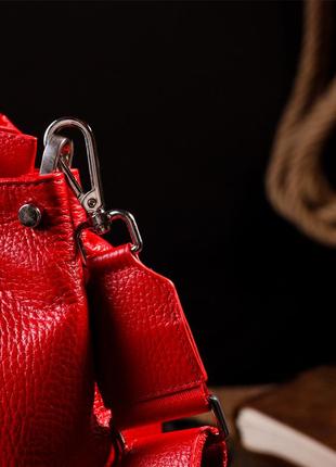 Яскрава та містка жіноча сумка з ручками karya 20880 шкіряна червоний10 фото