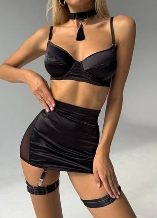 Атласное белье . комплект белья с юбочкой. эротическое белье. костюм для ролевых игр
