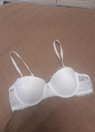 Бюстгалтер