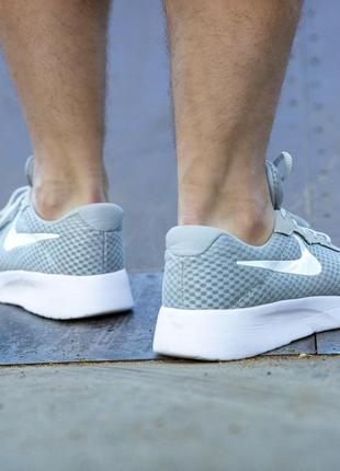 Женские текстильные кроссовки nike tanjun white grey найка распродаж3 фото