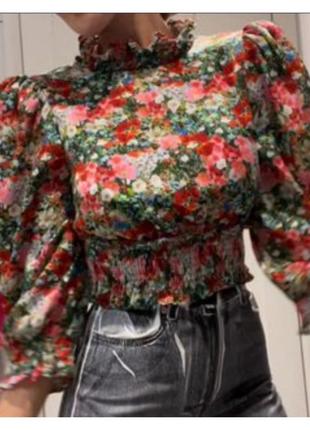 Стильная цветастая 💐 укороченная блуза/топ/блузка с объемными рукавами, под сатин zara, на р. xs💔7 фото
