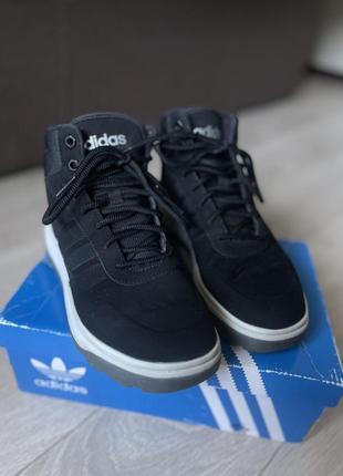 Теплі кросівки adidas