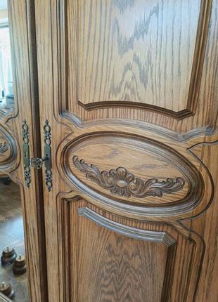 Платяной шкаф. натуральное дерево, деревянный