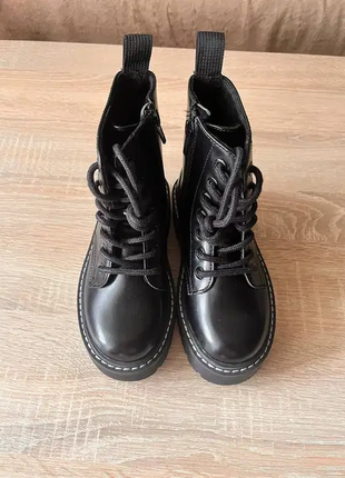 Дитячі ботинки в стилі dr.martens. оригінальні h&m, нові