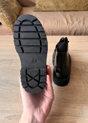 Дитячі ботинки в стилі dr.martens. оригінальні h&m, нові