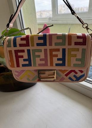 Сумочка  fendi