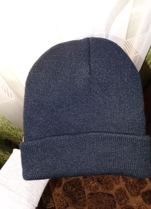 Шапка черная на ребенка или подростка
