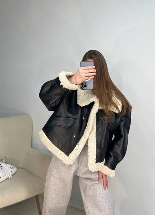 Невероятно теплый оверсайз дубленка на белом меху zara 🤍