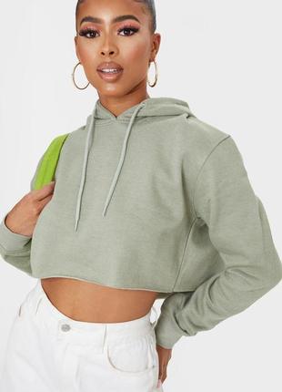 Укрочене худі prettylittlething