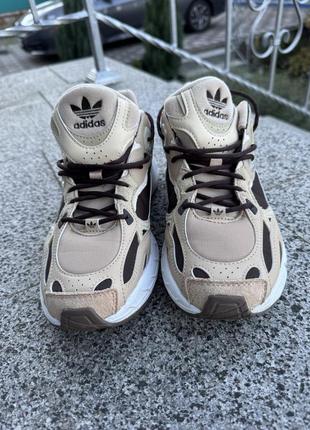 Кроссовки adidas astir