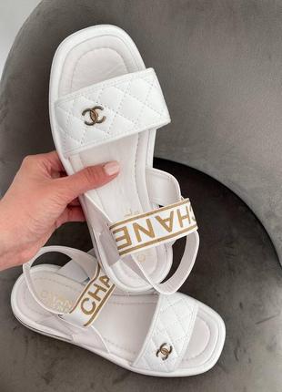 Сандалі жіночі chanel sandals white/gold