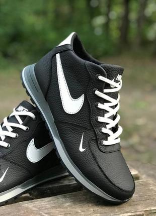 Зимові  черевики nike колір чорний, білий7 фото