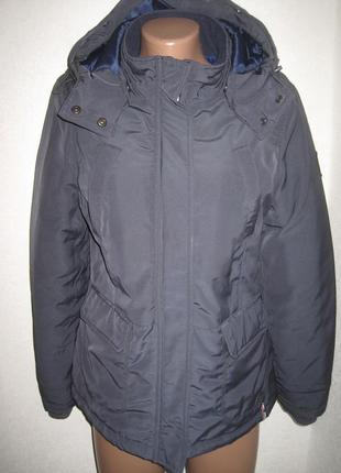 Отличная  куртка hilfiger denim р-рм,