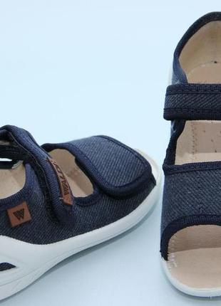 Новые тапочки waldi 0255 синие открытые. размеры:23