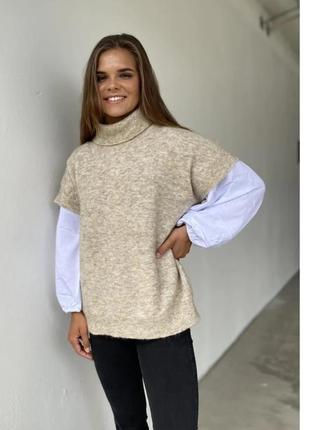 Джемпер під горло з коротким рукавом