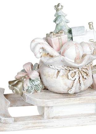 Набор (2шт.) декоративных статуэток сани с подарками, 12.5см, цвет - розовато-бежевый