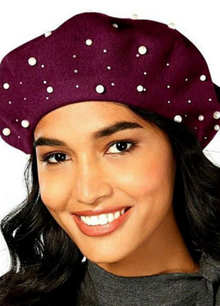 Шерстяной берет черного и бордового цвета