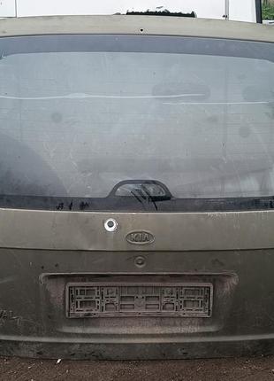 Крышка багажника ляда kia carnival 2.9 crdi