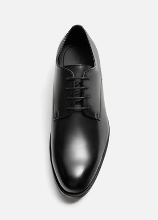 Класичні чоловічі туфлі з гострим носком