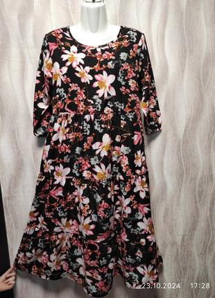 Стильное,современное платье, платье в цветы 44 р