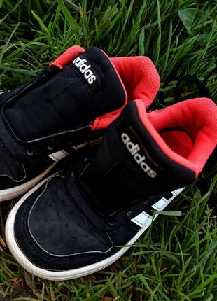 Кросівки adidas  / мокасини / кеди3 фото