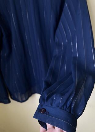 Женская элегантная блуза на длинный рукав темно-синего цвета4 фото