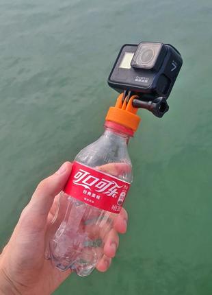 Крышка для бутылки с креплением для action camera.