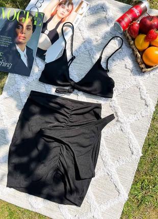 Женский раздельный купальник с юбкой и чашками черный2 фото