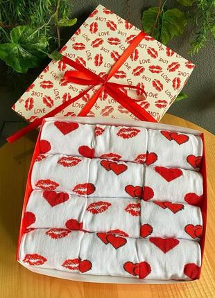 Набор мужских носков в подарочной коробке для мужчин 12 пар белые с сердечками5 фото