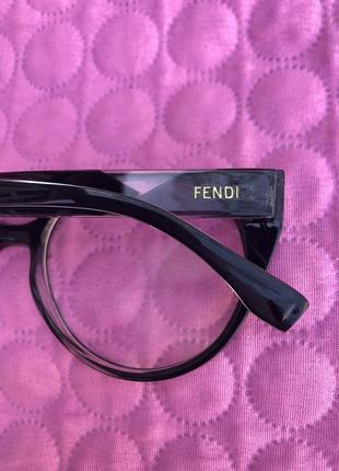 Іміджеві окуляри з прозорими лінзами fendi, нові!