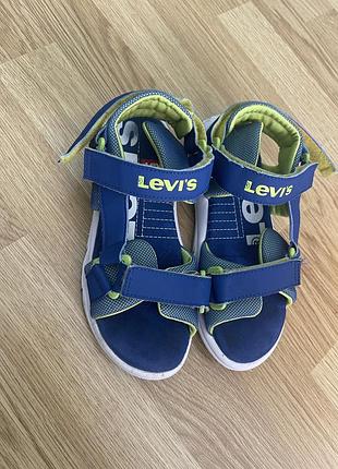 Босоножки levi’s