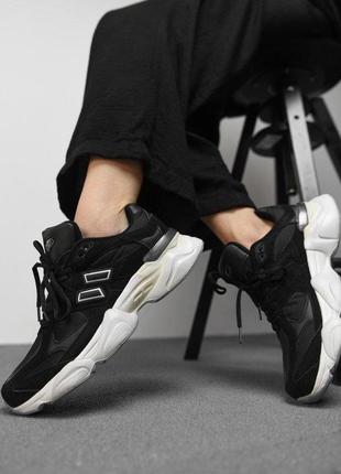 Жіночі кросівки ч/б мт5114